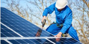 Installation Maintenance Panneaux Solaires Photovoltaïques à Treban